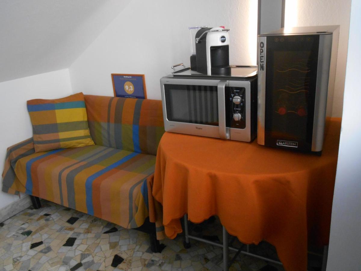 Le Rose Malpensa Bed and Breakfast Busto Arsizio Exteriör bild