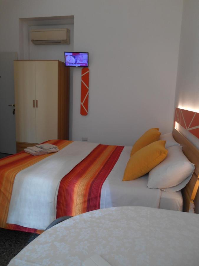 Le Rose Malpensa Bed and Breakfast Busto Arsizio Exteriör bild