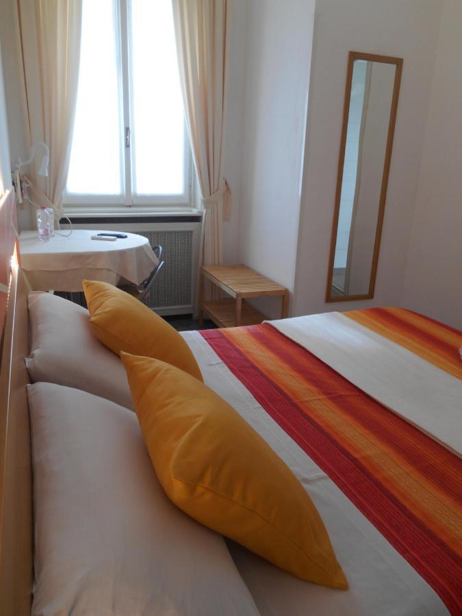 Le Rose Malpensa Bed and Breakfast Busto Arsizio Exteriör bild