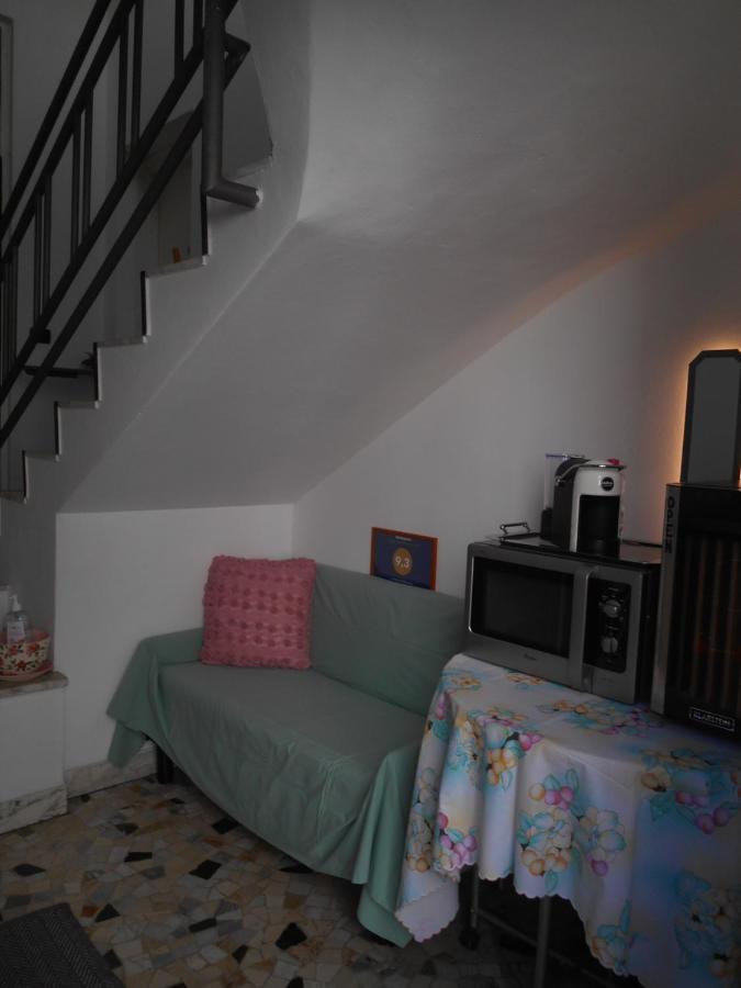 Le Rose Malpensa Bed and Breakfast Busto Arsizio Exteriör bild