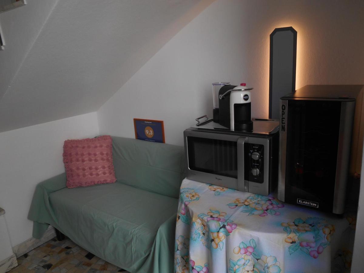 Le Rose Malpensa Bed and Breakfast Busto Arsizio Exteriör bild